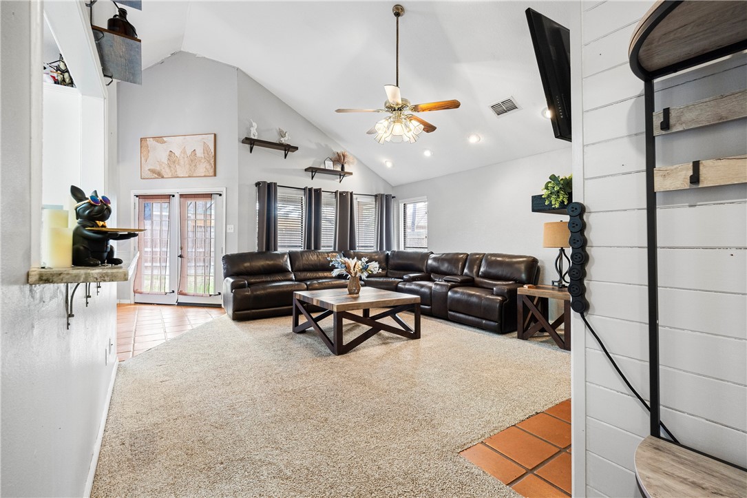 4649 Spring Fork Drive Corpus Christi, TX 78413 - Photo 5 of 27