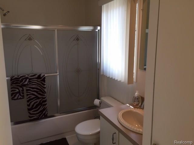 5274 East 14 Mile Road Warren, MI 48092 - Photo 14 of 16
