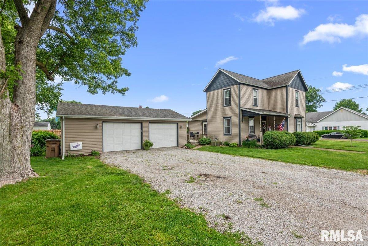 133 West Springer Street Divernon, IL 62530 - Photo 2 of 35