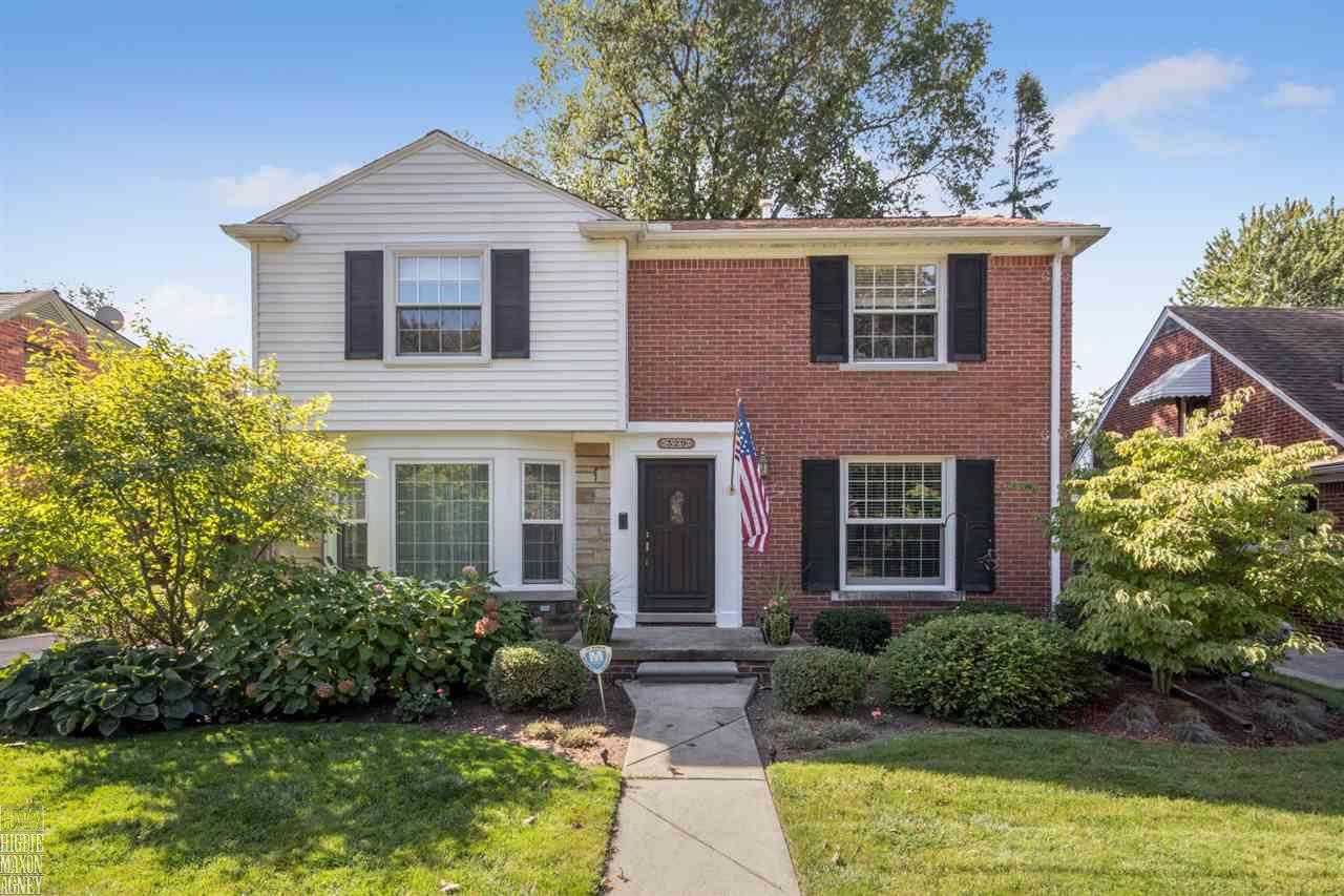 329 Ridgemont Road Grosse Pointe, MI 48236 - Photo 1 of 26 31332611.JPG
