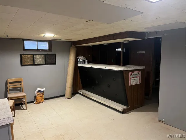 $2,400 | 368 Grover Cleveland Highway, Amherst, NY 14226