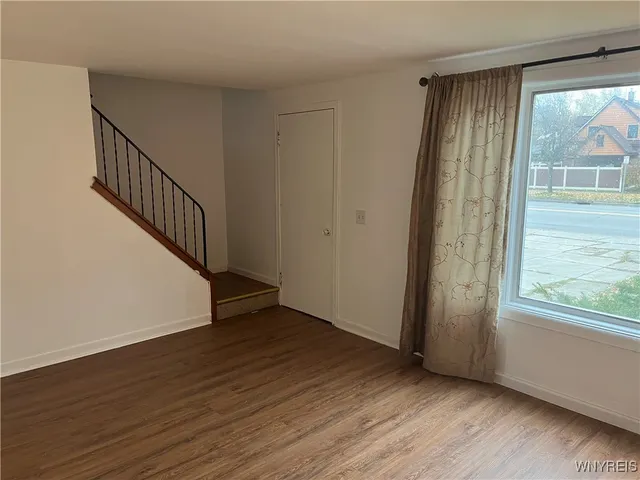 $2,400 | 368 Grover Cleveland Highway, Amherst, NY 14226