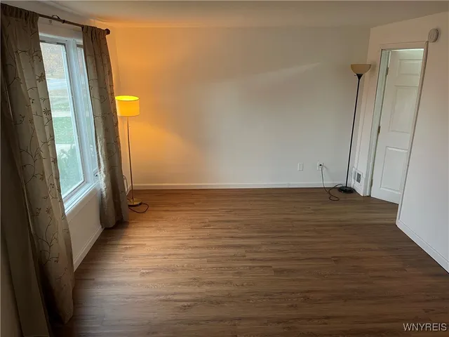 $2,400 | 368 Grover Cleveland Highway, Amherst, NY 14226