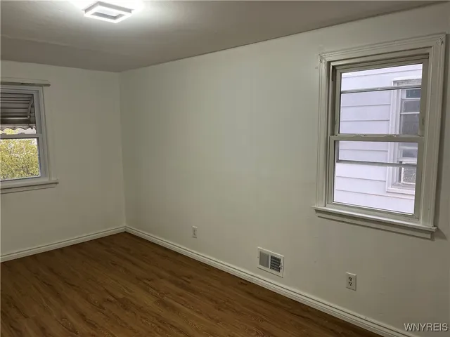 $2,400 | 368 Grover Cleveland Highway, Amherst, NY 14226