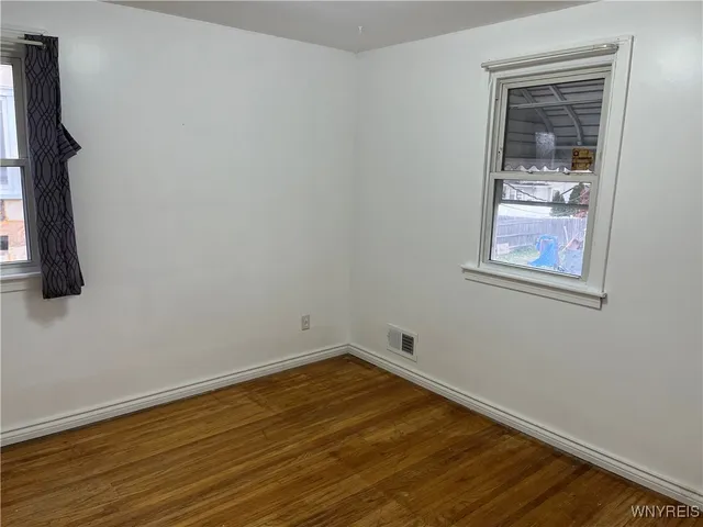 $2,400 | 368 Grover Cleveland Highway, Amherst, NY 14226