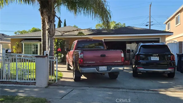 $849,000 | 2302 South Diamond Street, Santa Ana, CA 92704