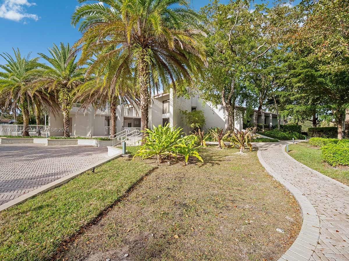 11385 Southwest 109th Road, Unit 44E Miami, FL 33176 - Photo 8 of 51 Gallery Image 8