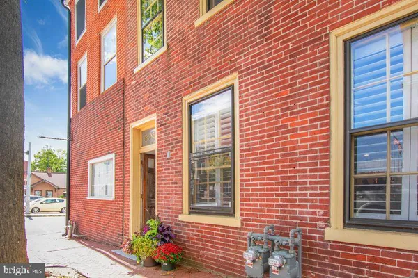 $3,595 | 8 North New Street, West Chester, PA 19380