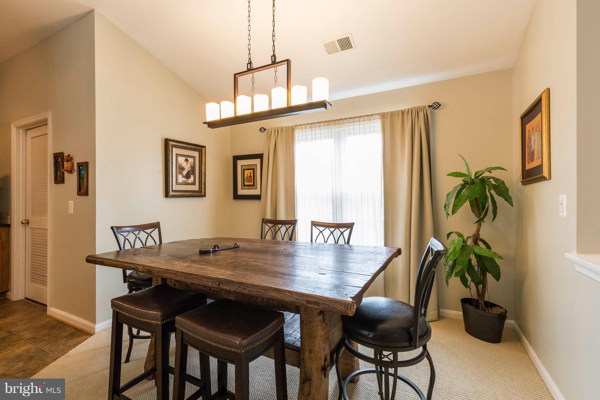 759 Cedar Crest Drive Warrenton, VA 20186 - Photo 6 of 26 Light and bright