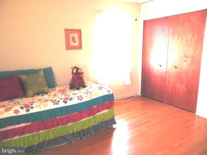 1901 Elton Road Adelphi, MD 20783 - Photo 20 of 27 Main Floor BR 2 with double closet beautiful floor