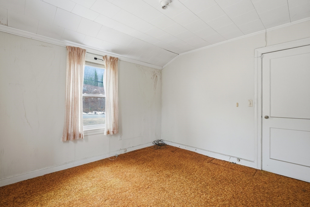 1199 Franklin Road Fitchburg, MA 01420 - Photo 24 of 33