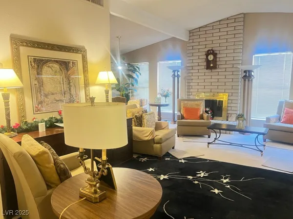 $3,395 | 5315 Winston Drive, Las Vegas, NV 89103