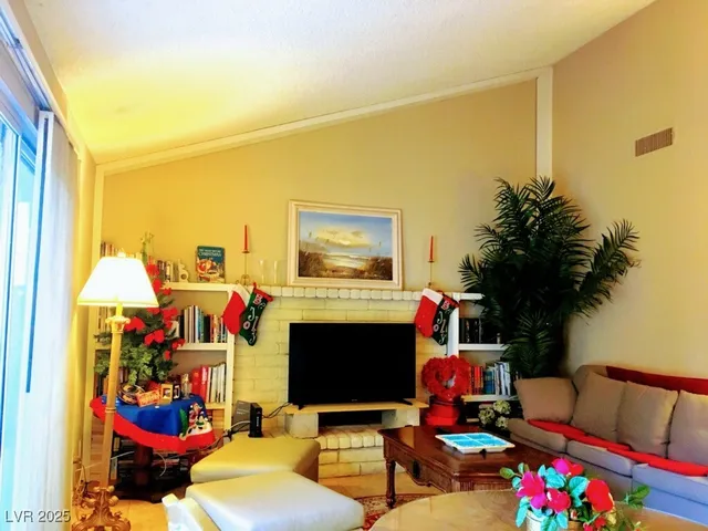 $3,600 | 5315 Winston Drive, Las Vegas, NV 89103