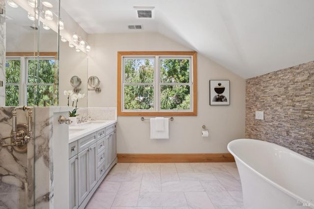 $3,590,000 | 6 Hunter Creek, Fairfax, CA 94930