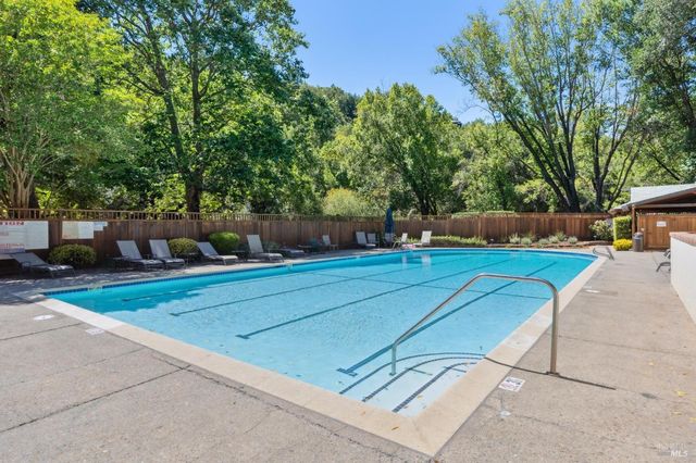 $3,590,000 | 6 Hunter Creek, Fairfax, CA 94930