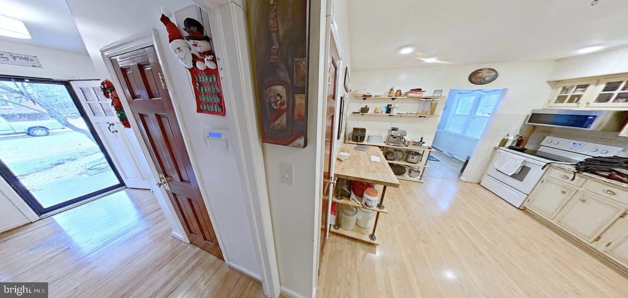 2418 Marilyn Drive Wilmington, DE 19810 - Photo 29 of 46 a view of a living room