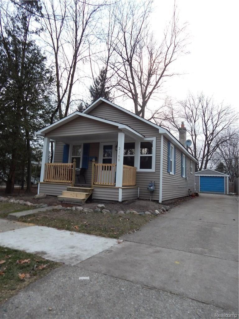 2168 Roslyn Road Grosse Pointe, MI 48236 - Photo 36 of 45 DSCN2587.jpg