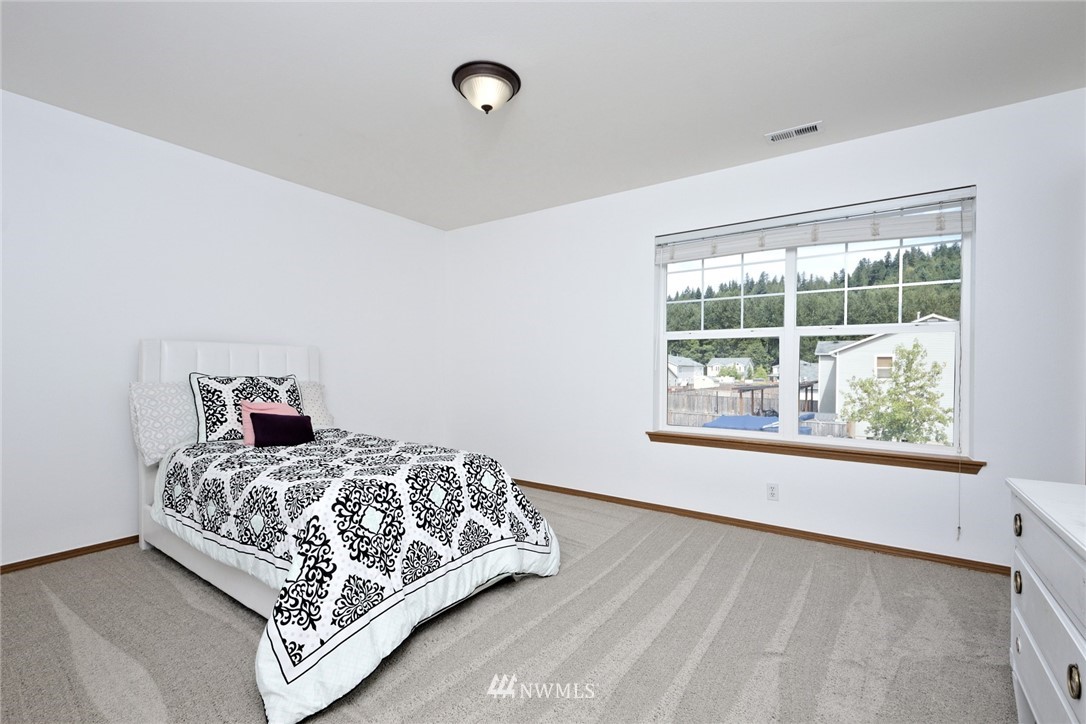 905 Riddell Avenue Northeast Orting, WA 98360 - Photo 14 of 19 Gallery Image 14