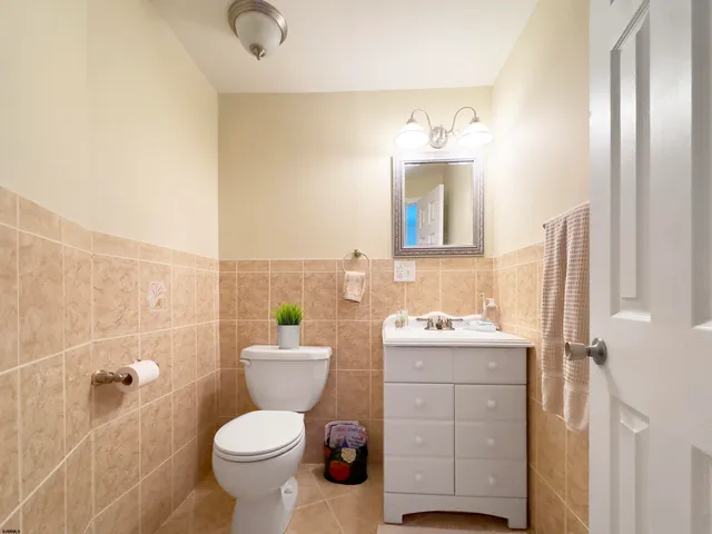 $465,000 | 9801 Ventnor Avenue, Unit B1, Margate City, NJ 08402