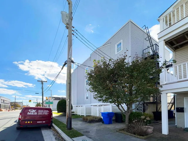 $465,000 | 9801 Ventnor Avenue, Unit B1, Margate City, NJ 08402