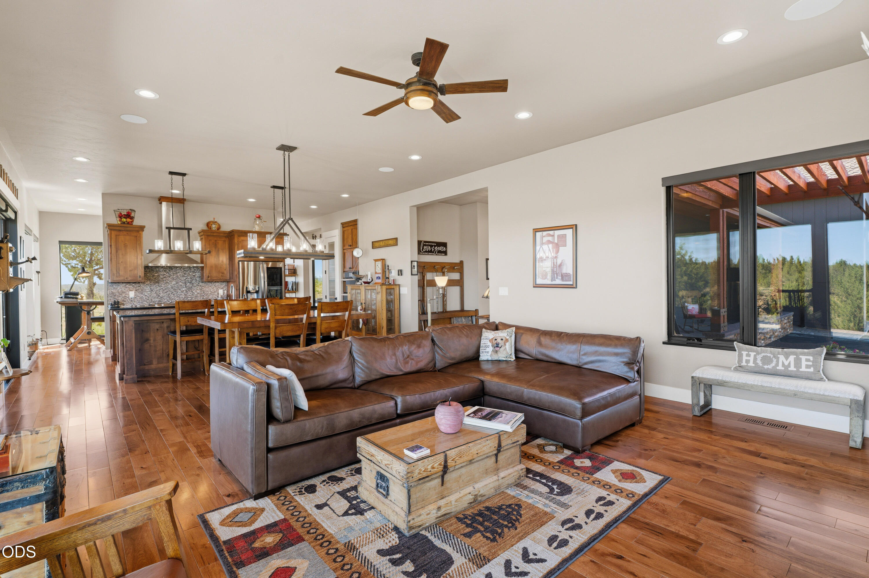 17771 A J Warrin Road Sisters, OR 97759 - Photo 15 of 105