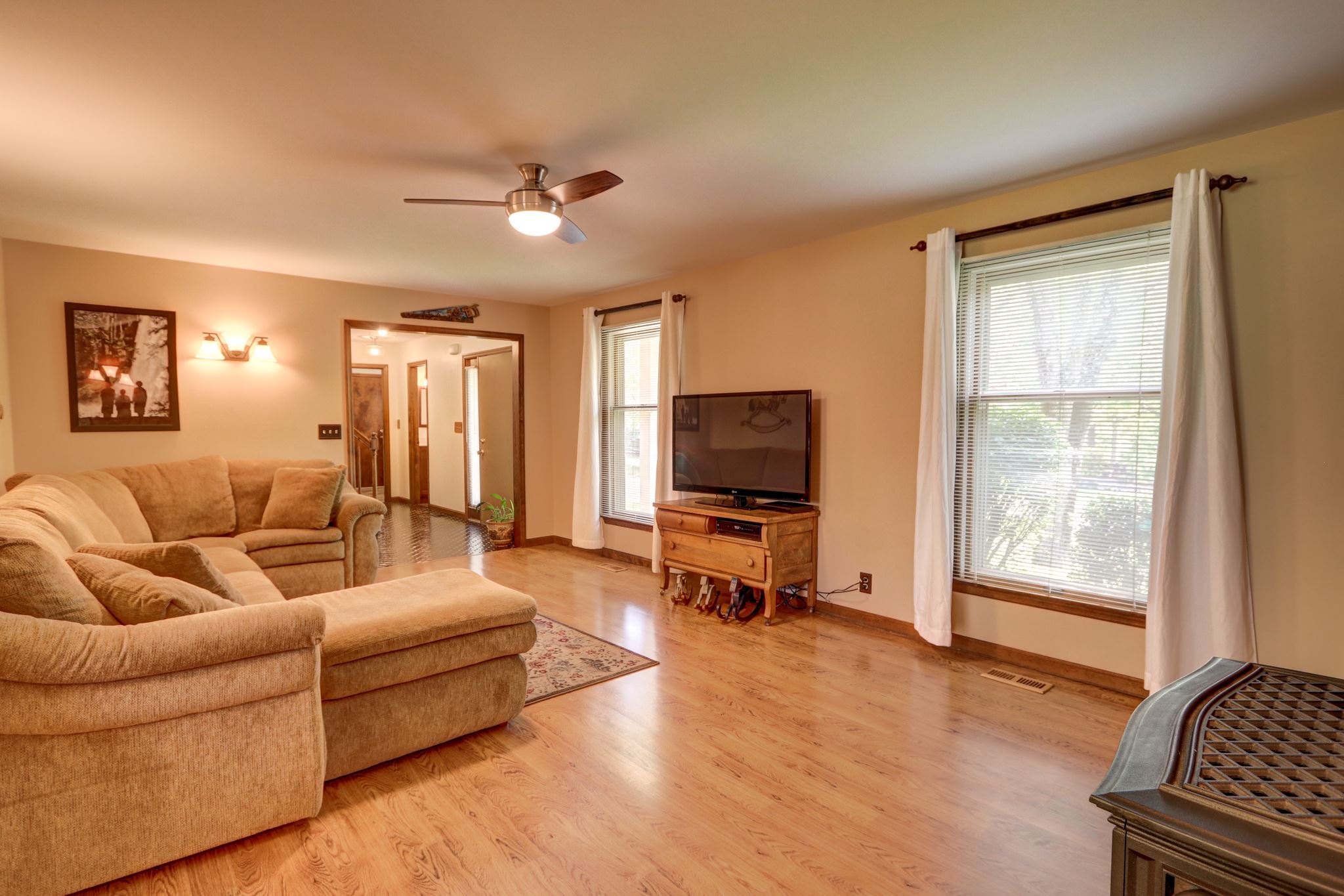 12800 Red Gate Road Evansville, IN 47725 - Photo 4 of 35 Gallery Image 4