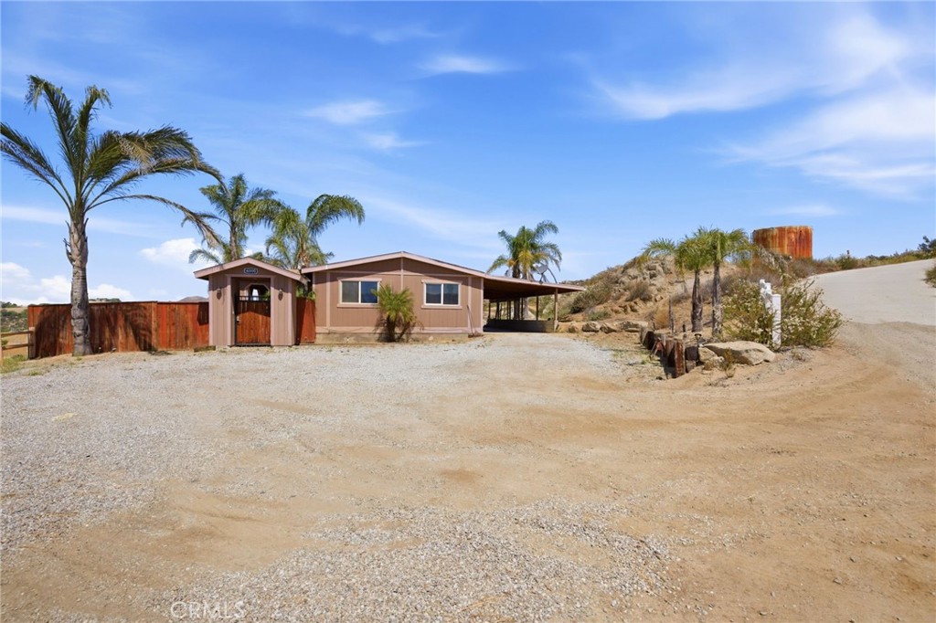40100 Owl Valley Road Temecula, CA 92592 - Photo 2 of 44