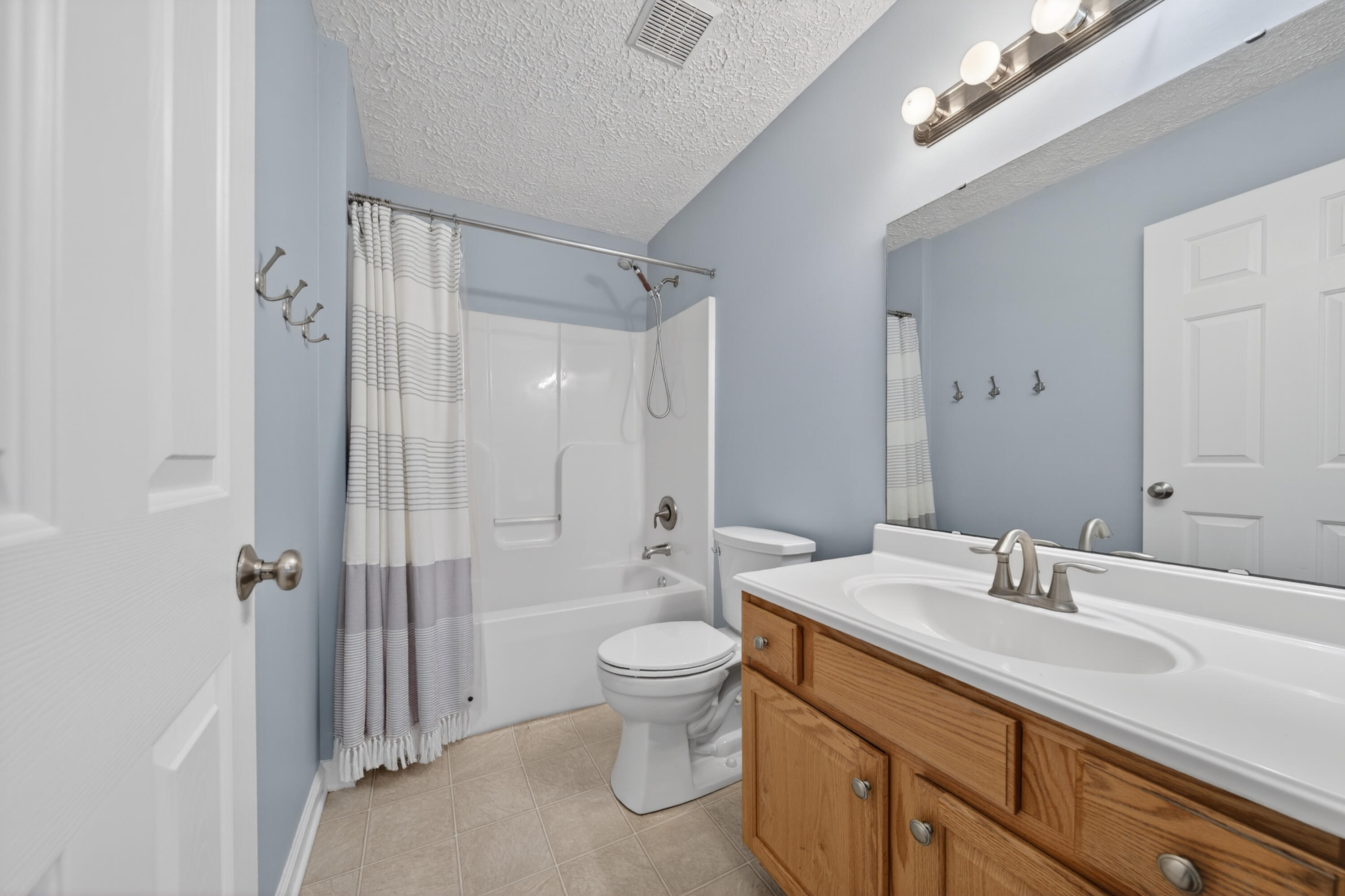 1633 Pilot Mountain Road Moneta, VA 24121 - Photo 46 of 103 Bathroom