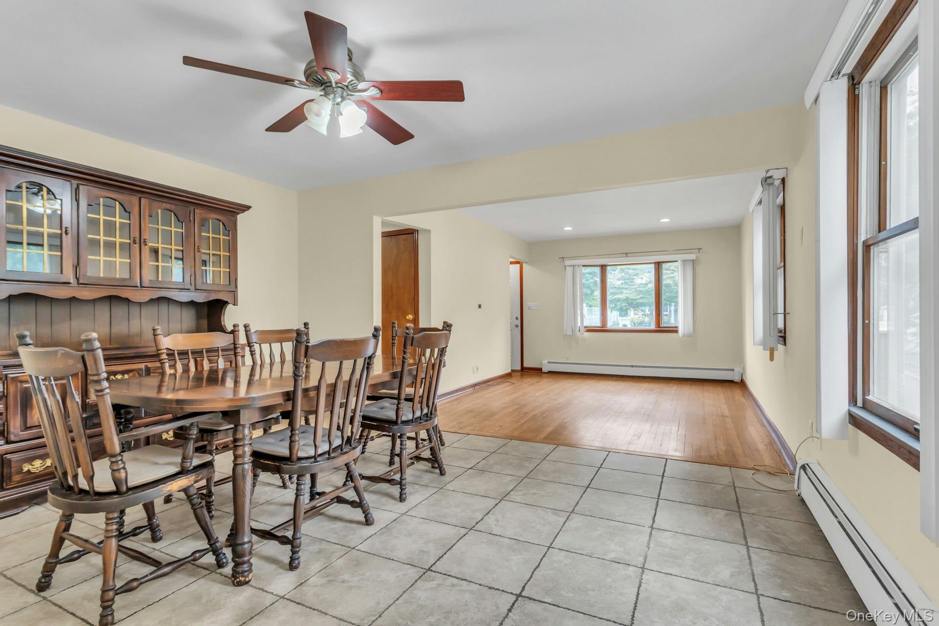 4 Timber Road Glen Cove, NY 11542 - Photo 7 of 30 a view of a livingroom with furniture and window