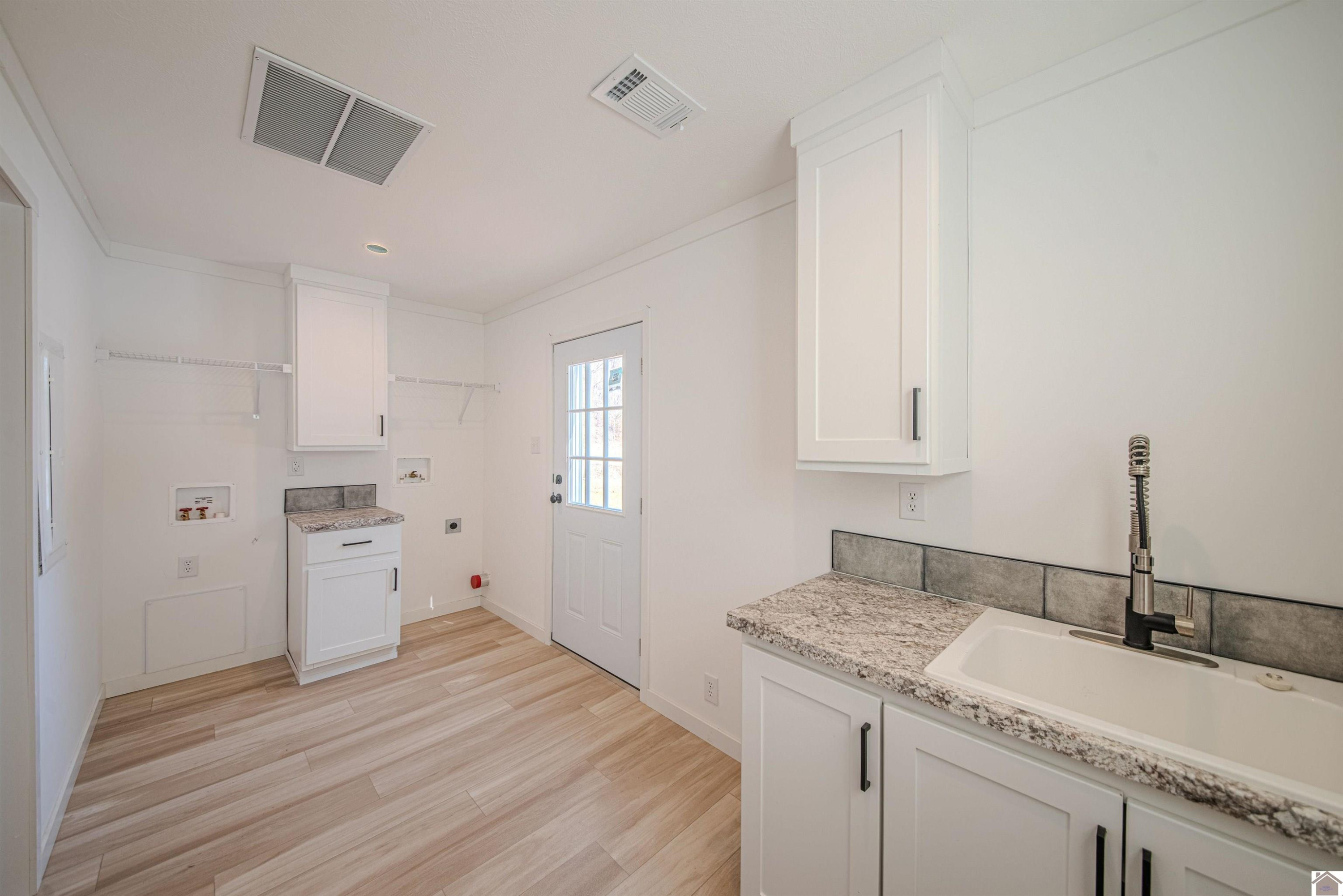 3115 Pottertown Road Murray, KY 42071 - Photo 18 of 24 Utility Room