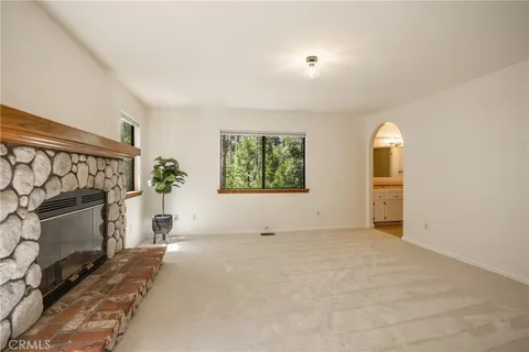 $675,000 | 26695 Thunderbird Drive, Lake Arrowhead, CA 92352