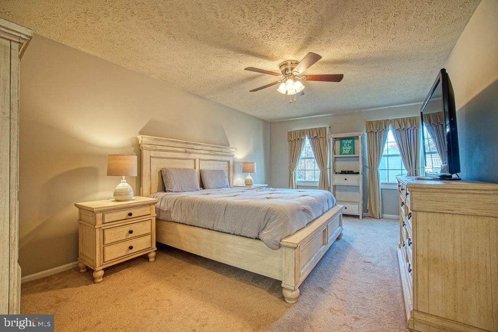 1940 East Beech Road Sterling, VA 20164 - Photo 16 of 27 Master bedroom