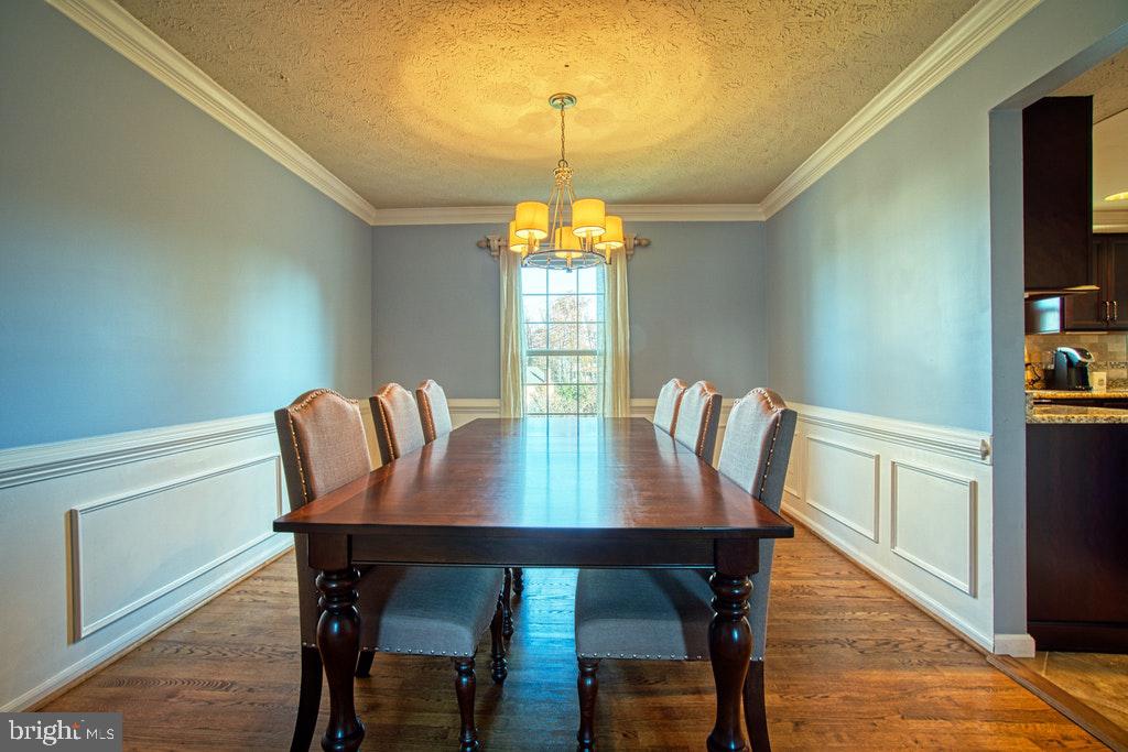 1940 East Beech Road Sterling, VA 20164 - Photo 7 of 27 Dining Room