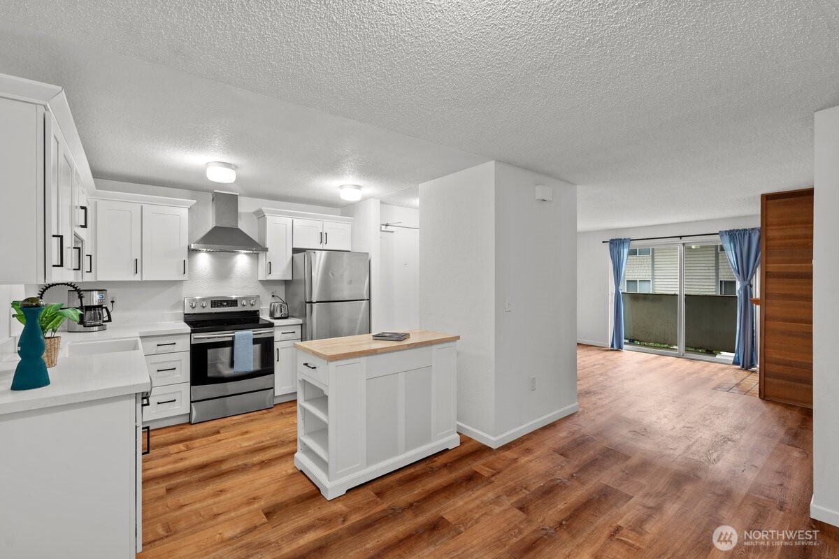 1150 Sunset Boulevard Northeast, Unit 220 Renton, WA 98056 - Photo 6 of 17