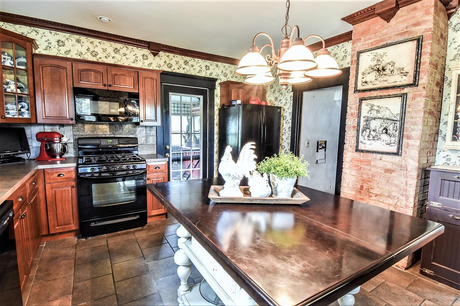 1391 Swans Road Northeast Newark, OH 43055 - Photo 9 of 25 Gallery Image 9