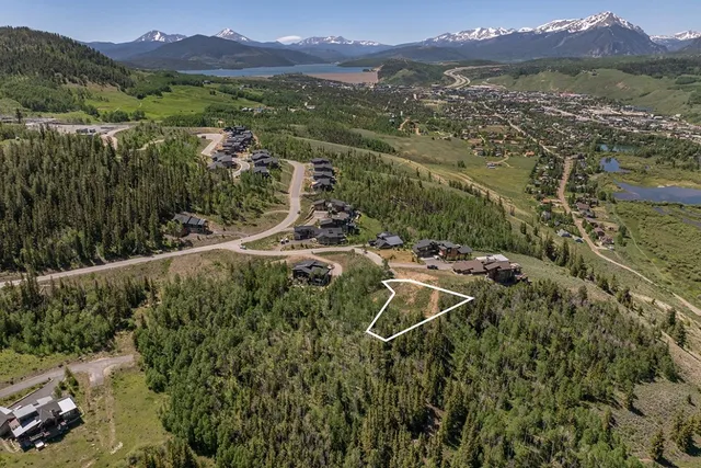 $975,000 | 84 Mayfly Drive, Silverthorne, CO 80498