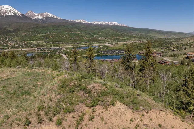 $975,000 | 84 Mayfly Drive, Silverthorne, CO 80498