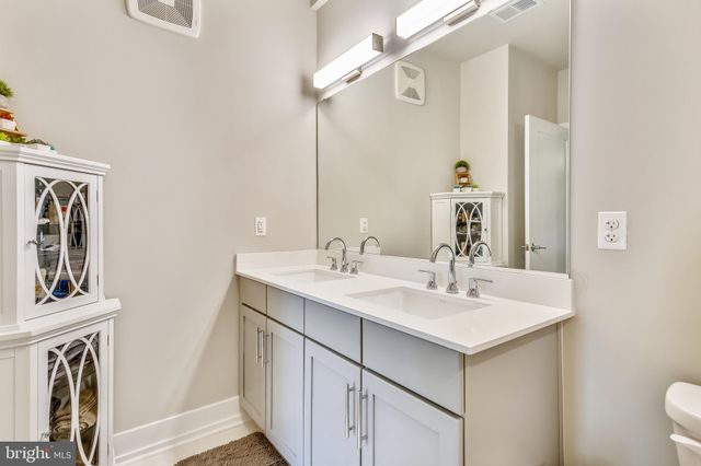 $725,000 | 1800 Mt Vernon Avenue, Unit 204, Alexandria, VA 22301