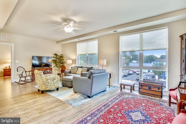 $725,000 | 1800 Mt Vernon Avenue, Unit 204, Alexandria, VA 22301