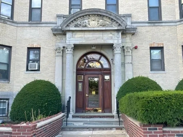 $2,450 | 69 Park Drive, Unit 17, Boston, MA 02215