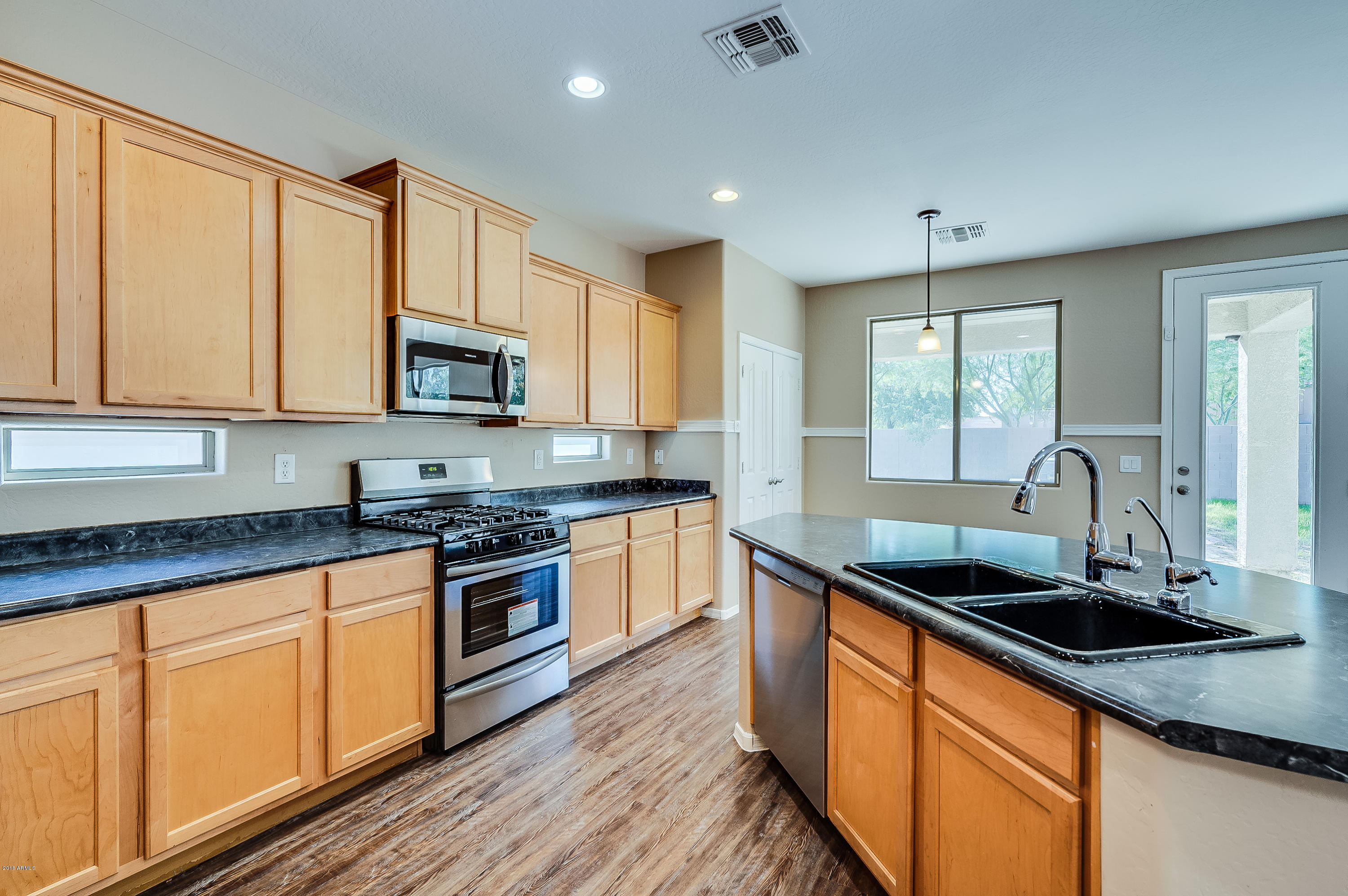 8709 West Cordes Road Tolleson, AZ 85353 - Photo 8 of 23 Cordes-13