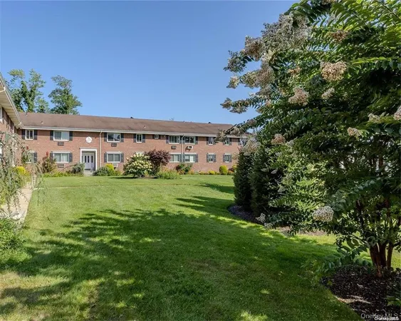 $345,500 | 200 Merrick Road, Unit F, Amityville, NY 11701