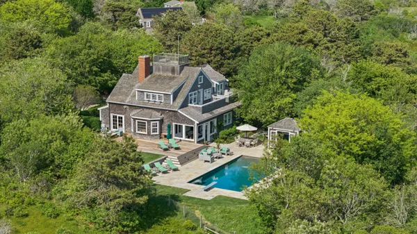 $9,500,000 | 144 Madaket Road, Nantucket, MA 02554