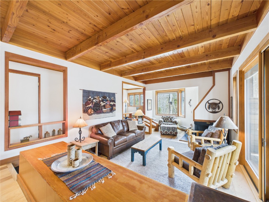 620 Tennis Club Road, Unit 1339 Keystone, CO 80435 - Photo 6 of 49 Charming bay window brings in extra light and warmth to the living room