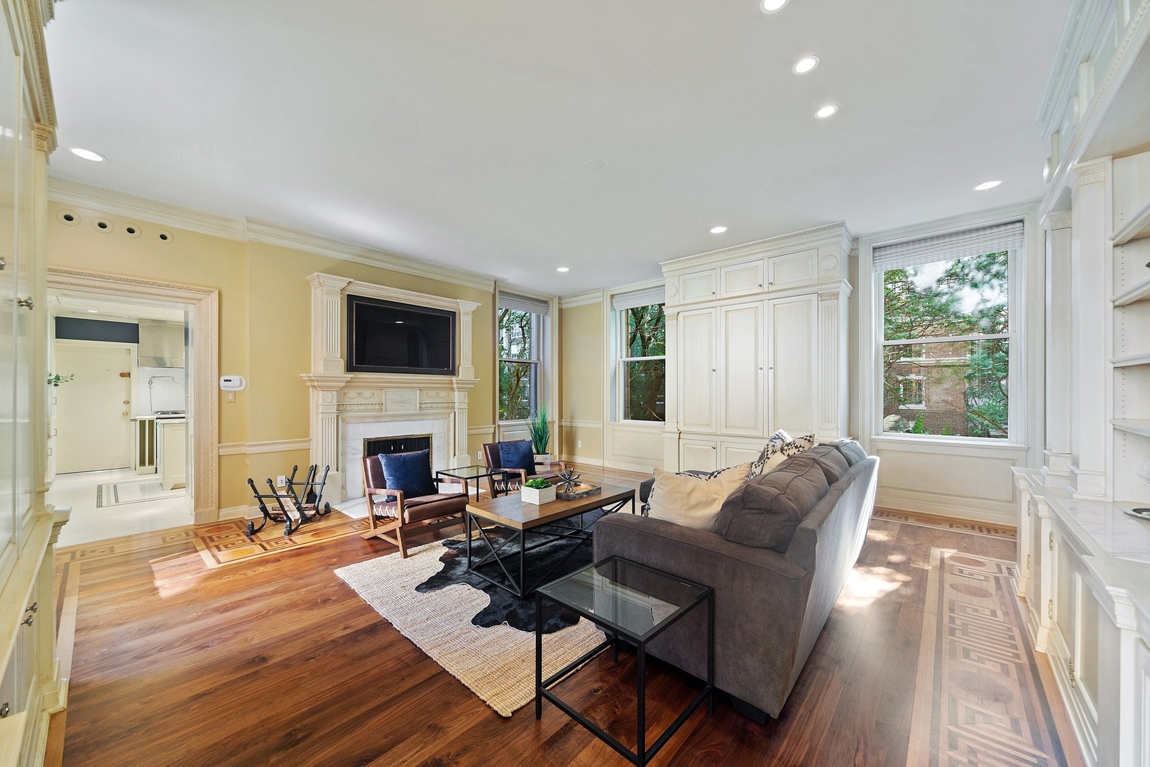 1500 North Astor Street, Unit 7 Chicago, IL 60610 - Photo 8 of 23