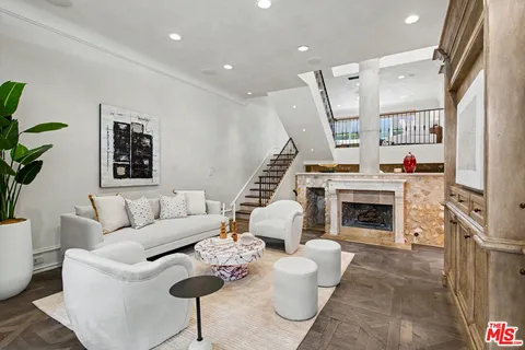 $1,625,000 | 2408 34th Street, Unit 4, Santa Monica, CA 90405