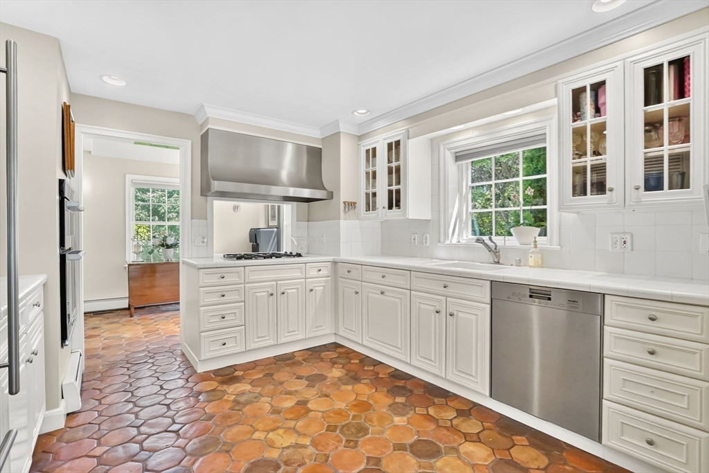 212 Springfield Street Wilbraham, MA 01095 - Photo 8 of 42