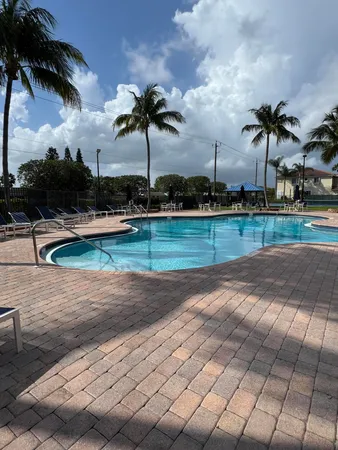 $385,000 | 3033 North Evergreen Circle, Boynton Beach, FL 33426