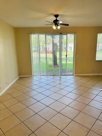 $385,000 | 3033 North Evergreen Circle, Boynton Beach, FL 33426