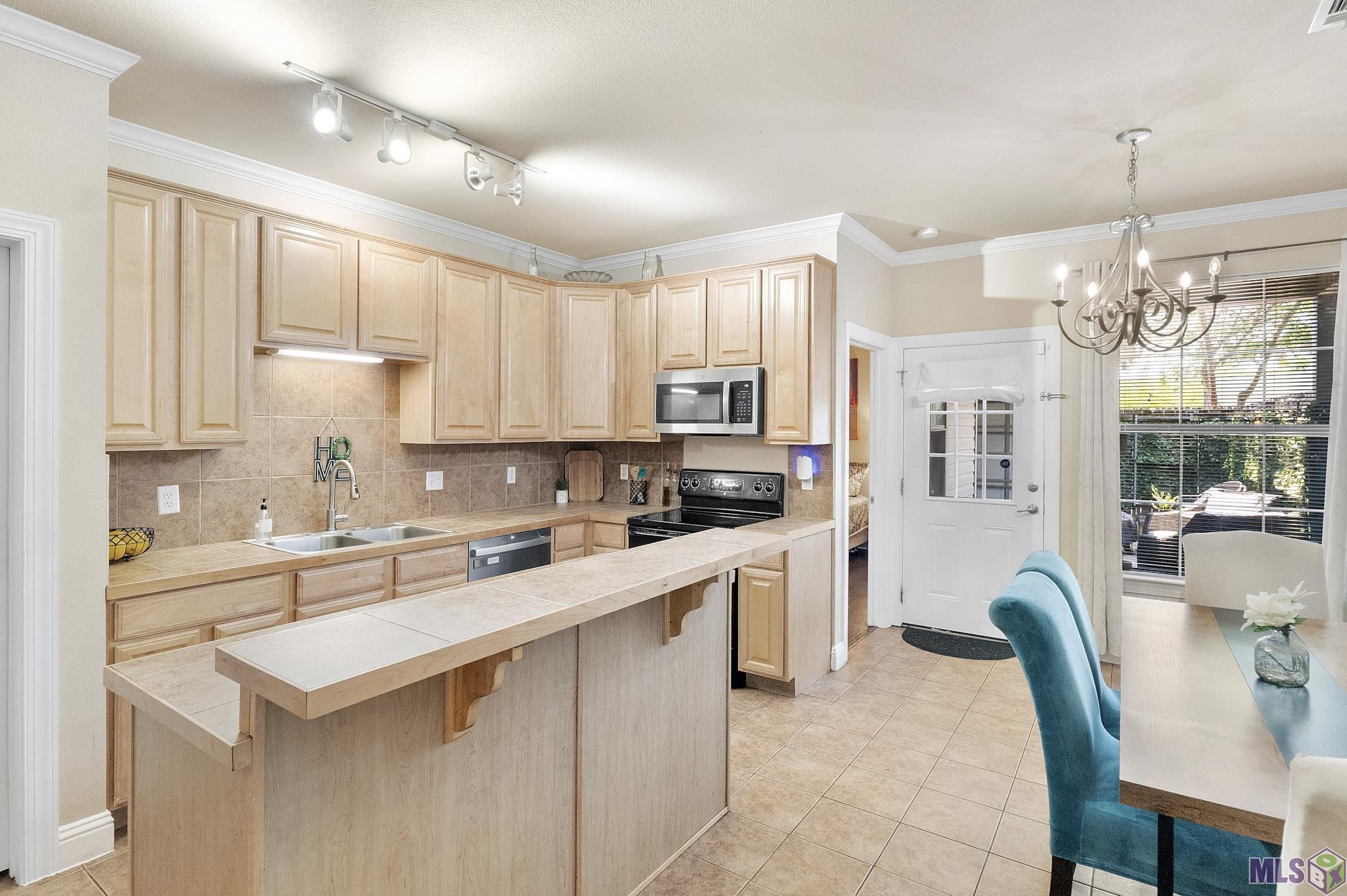 809 Summer Breeze Drive, Unit 401 Baton Rouge, LA 70810 - Photo 11 of 31 Gallery Image 11